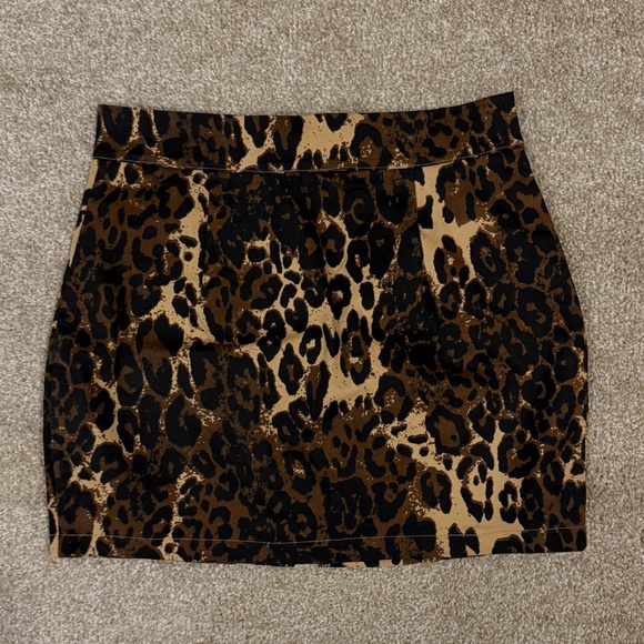 Cheetah Print Mini Skirt w Zipper, Small - Picture 2 of 3